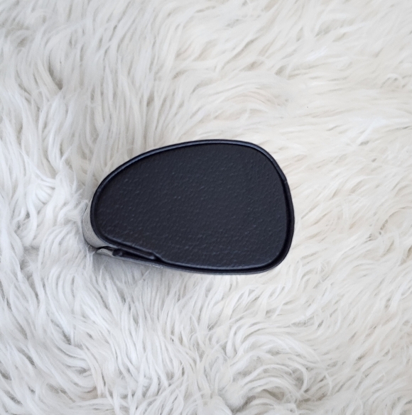 BURBERRY ORIGINAL BRAND GLASS CASE EXCELLENT CONDITION - Picture 5 of 6